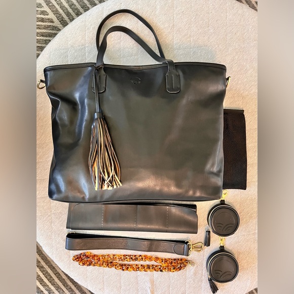 TUSHBABY XL Black Tote Diaper Bag, 2 Pacifier Holder Accessories & Changing Pad - Picture 4 of 7